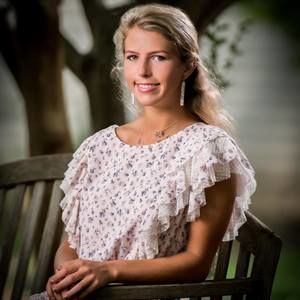 Meet your Posher, Cece